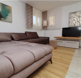 6 Bedroom Beachfront Villa with Heated Pool near Vela Luka on Korcula Island, Sleep 12